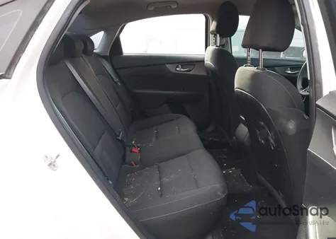 2021 Kia Forte Lxs z USA, uszkodzony, nr VIN 3KPF24AD4ME396959